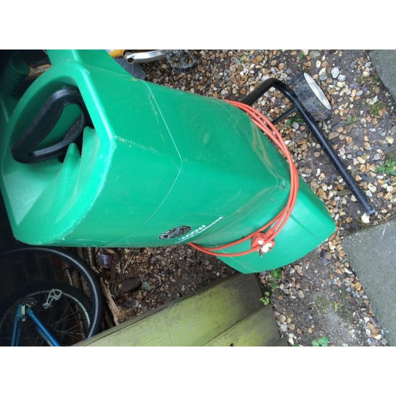 Garden shredder