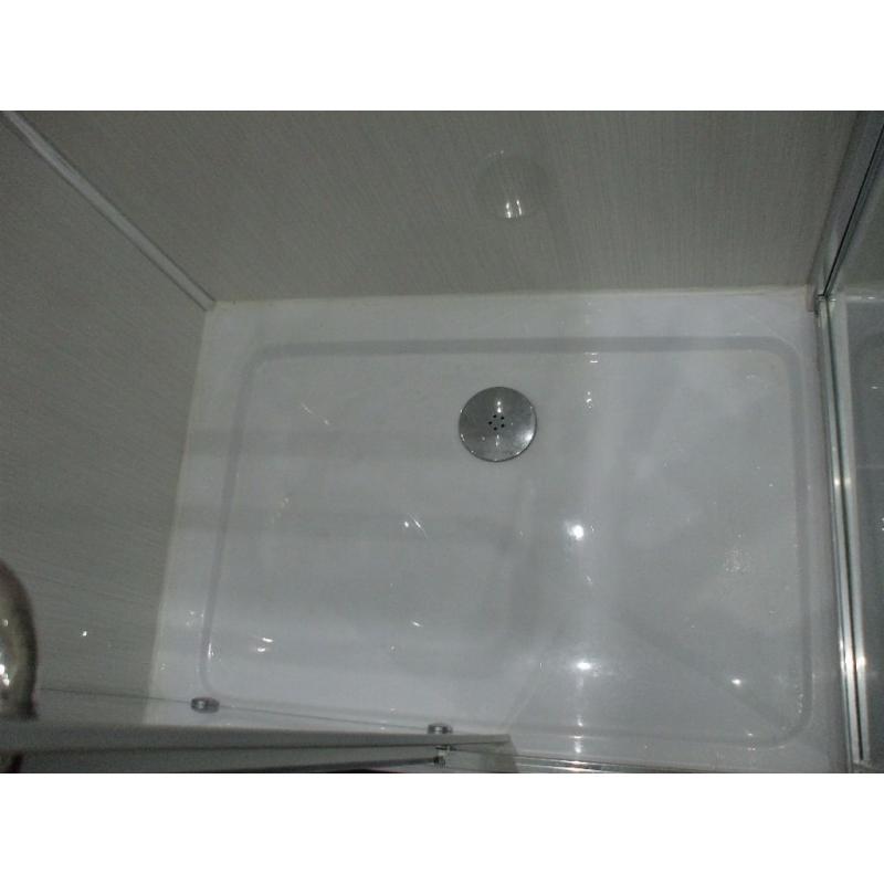 BRAND NEW SHOWER TRAY 1000 x 700 AND WASTE .BOTH IN ORIGINAL BOXES.