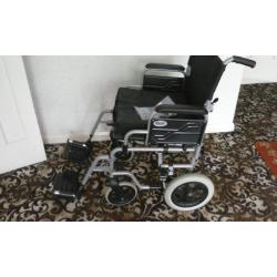 Folding wheelchair