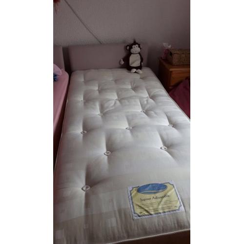Adjustable single bed