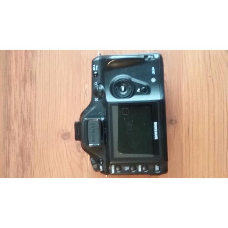 Samsung digital camera set,ideal for beginner.