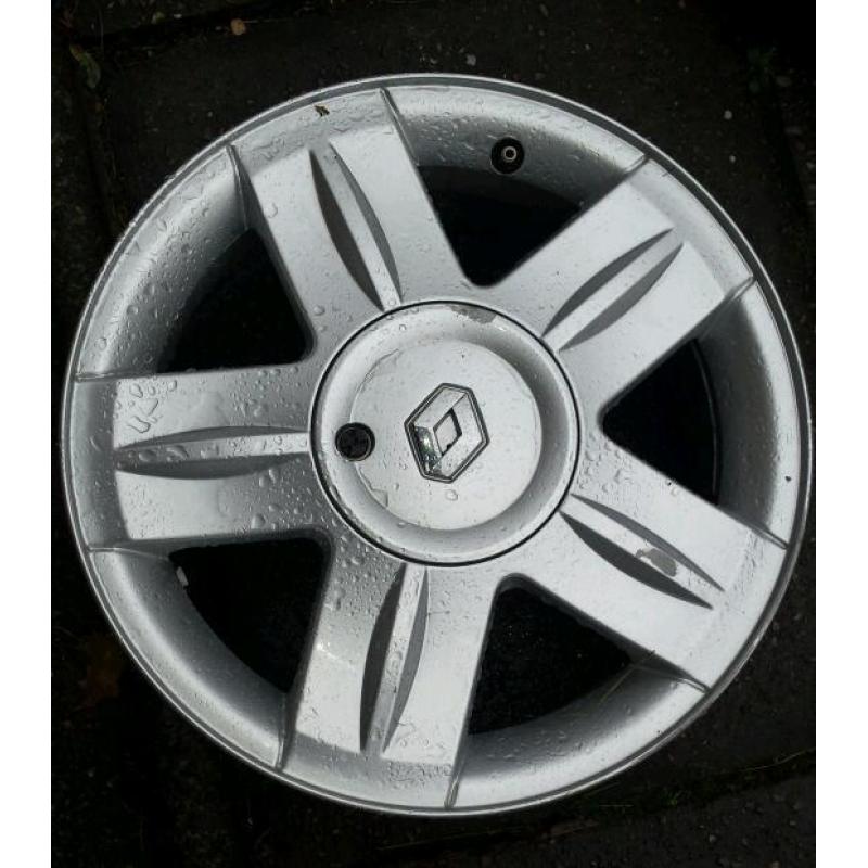 Renault clio alloy wheel (rim only)