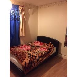 Room share for female