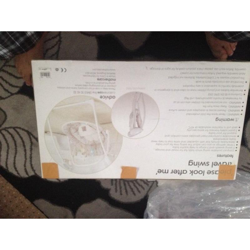 Baby travel swing