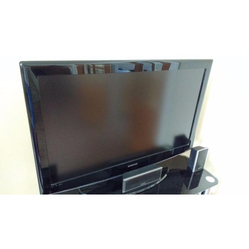 Samsung LE40R88BDX/XEU 40" LCD TV with remote