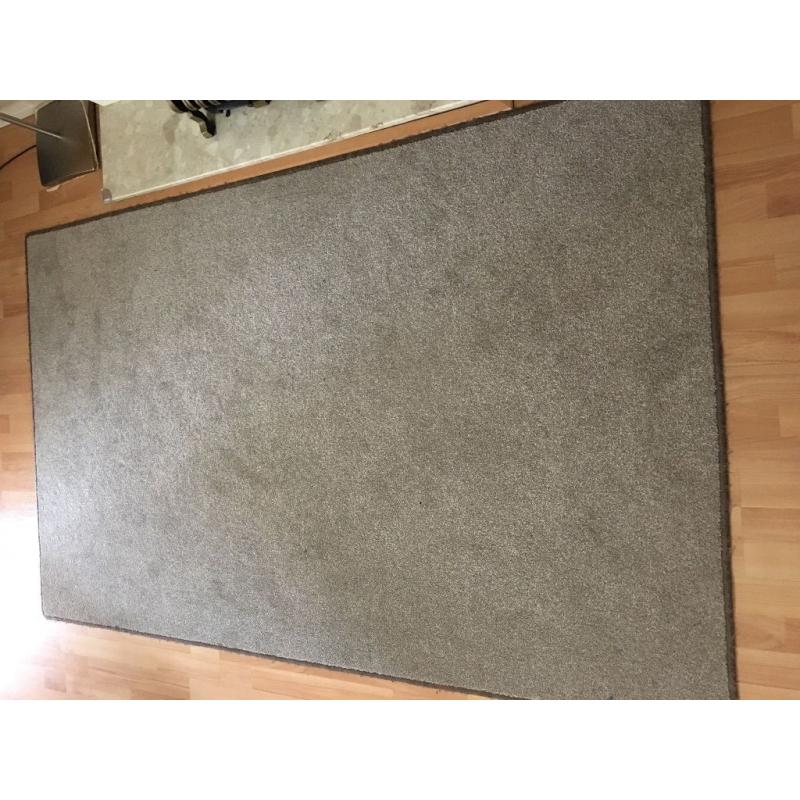 Like new carpet no marks or any thing