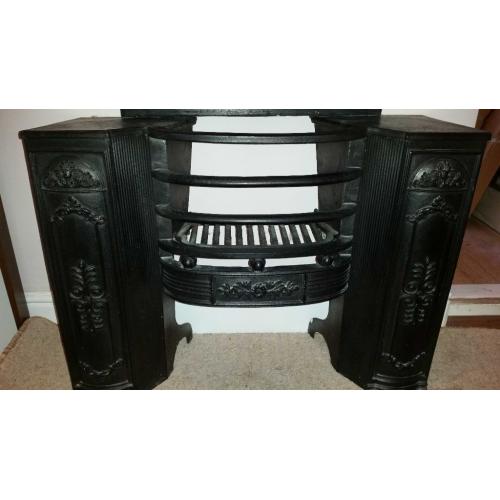 Cast iron fire place with back plate