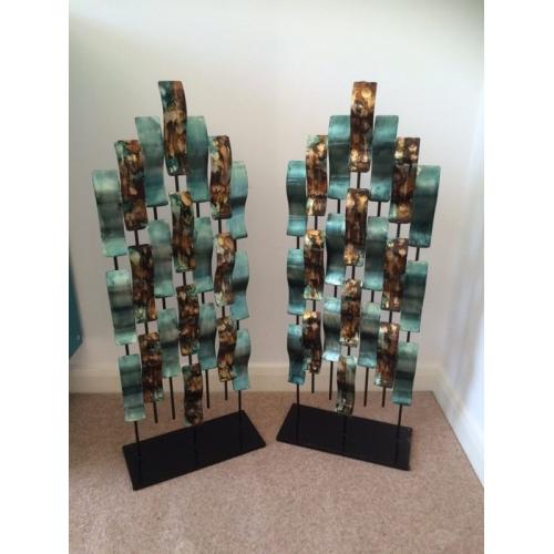 Metal art stands