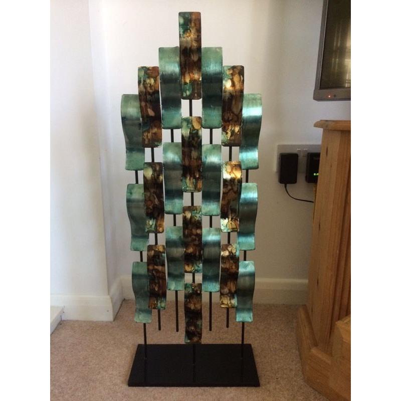 Metal art stands