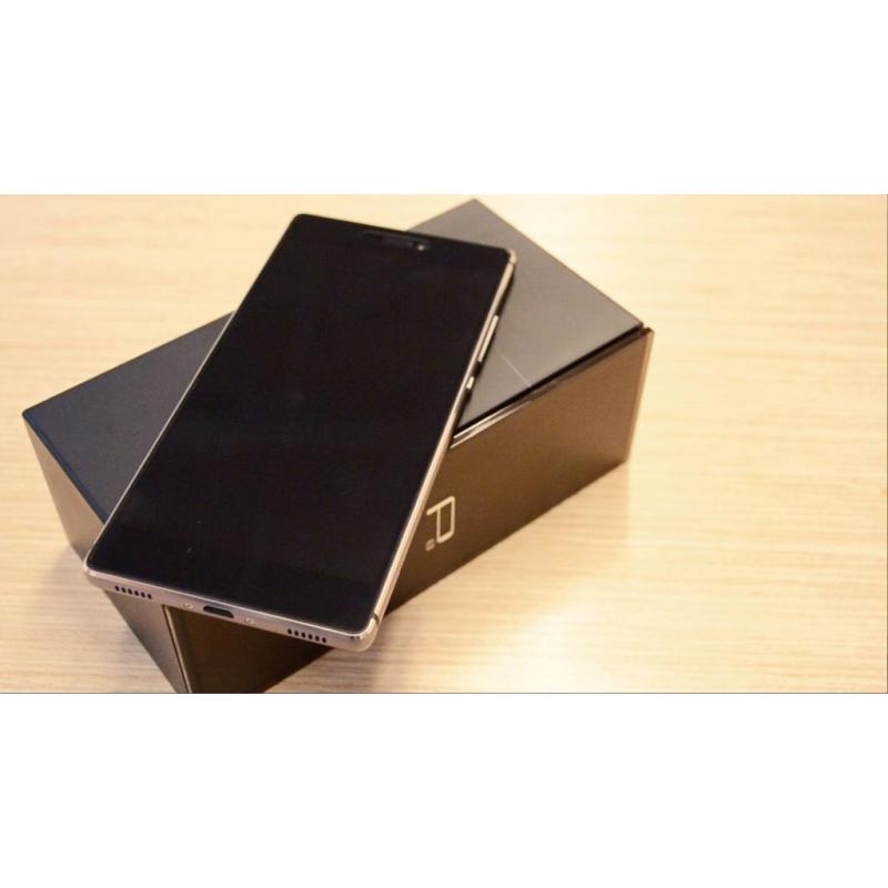 Huawei P8 16GB Mystic Silver LOCKED TO Vodafone