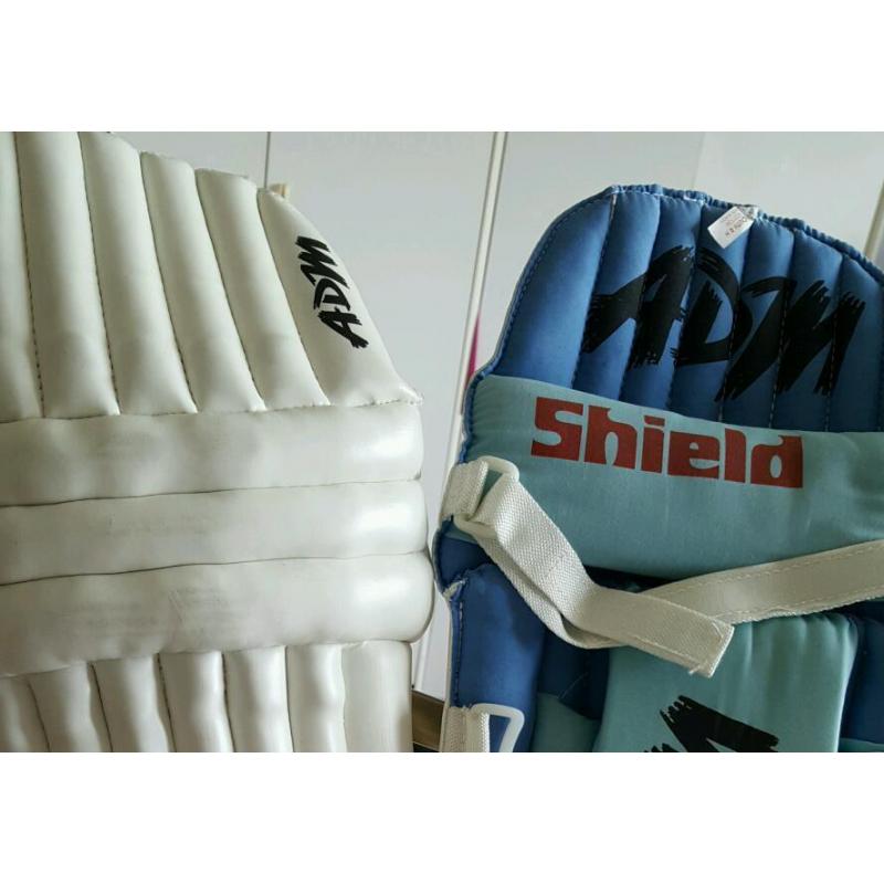 Junior cricket gear