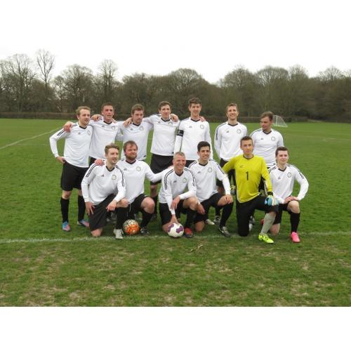 Ealing based football team looking for players
