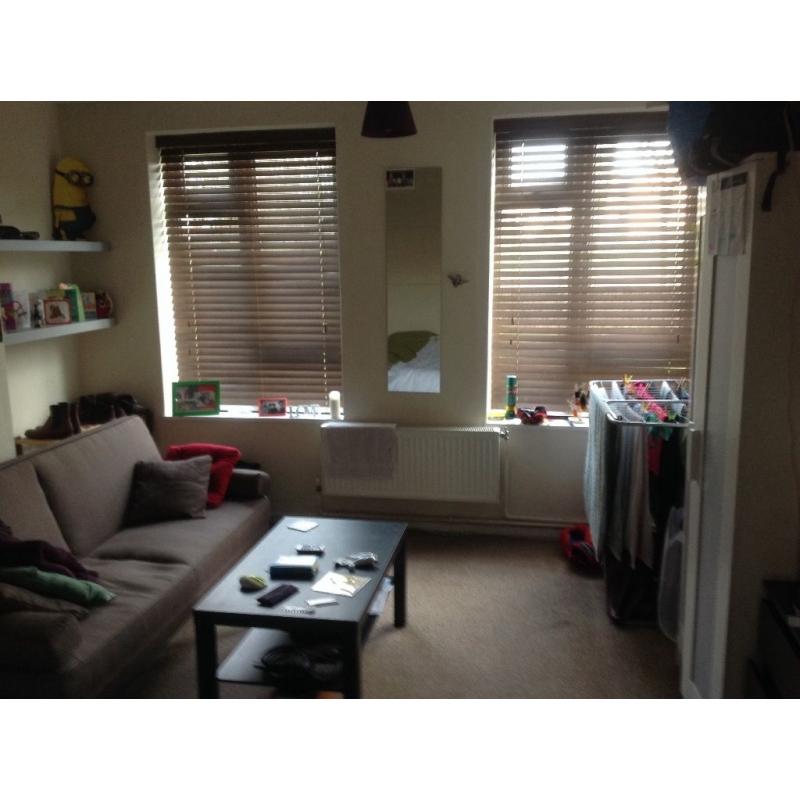 BIG,FURNISHED DOUBLE ROOM IN EAST FINCHLEY !!