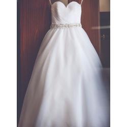 Wedding dress