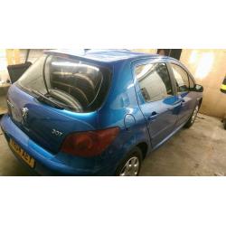 Peugeot 307 blue 5 door 1.4 litre No MOT