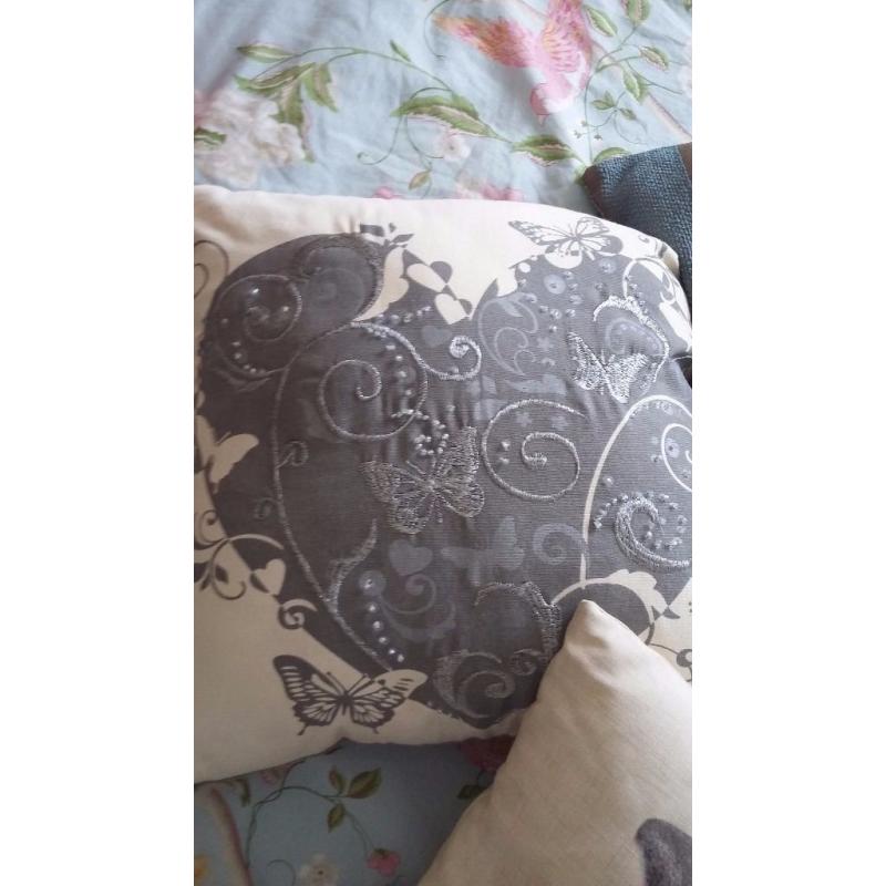 Lots of lovely cushions