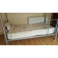 Rent shareroom 70 per week bills included Woolwich Arsenal