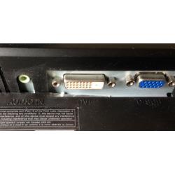 19 inch Viewsonic vg920 LCD TFT , VGA, DVI laptop PC computer Screen Monitor with speakers