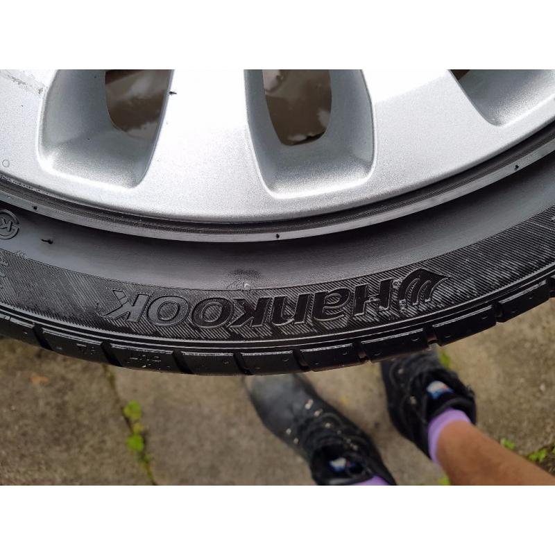 Ford 16" 15 spoke alloy with Hankook 195/45/R16 tyre