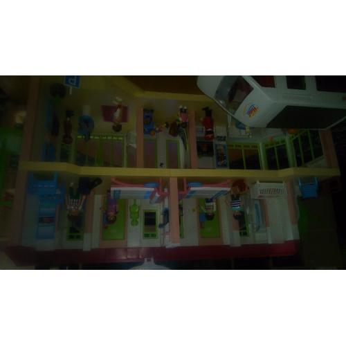 Playmobil hotel and shuttle bus