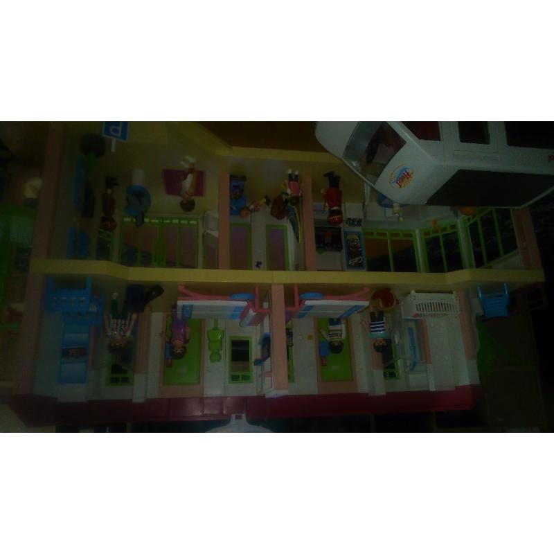 Playmobil hotel and shuttle bus