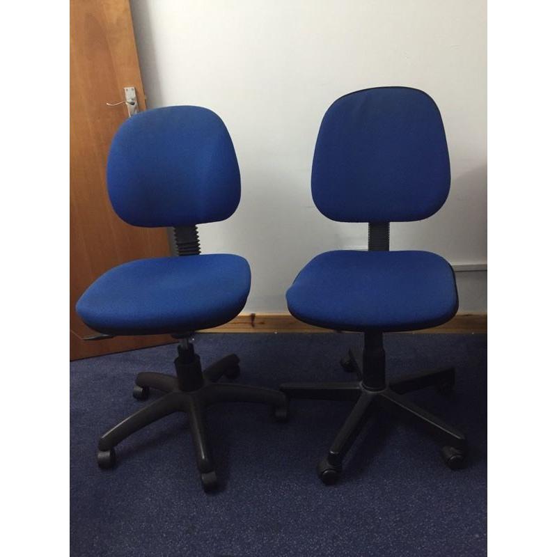 Blue swivel chairs & desk for bargain price