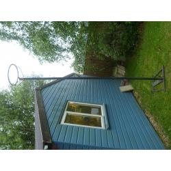 FREESTANDING NETBALL POST