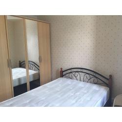AVAILABLE NOW!! - A Semi double room in Shadwell E1 Area for Single Person:-:-: