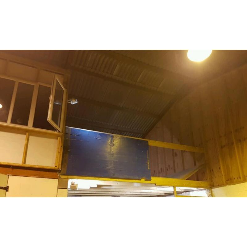 Garage, workshop, unit, bay in a big shared unit
