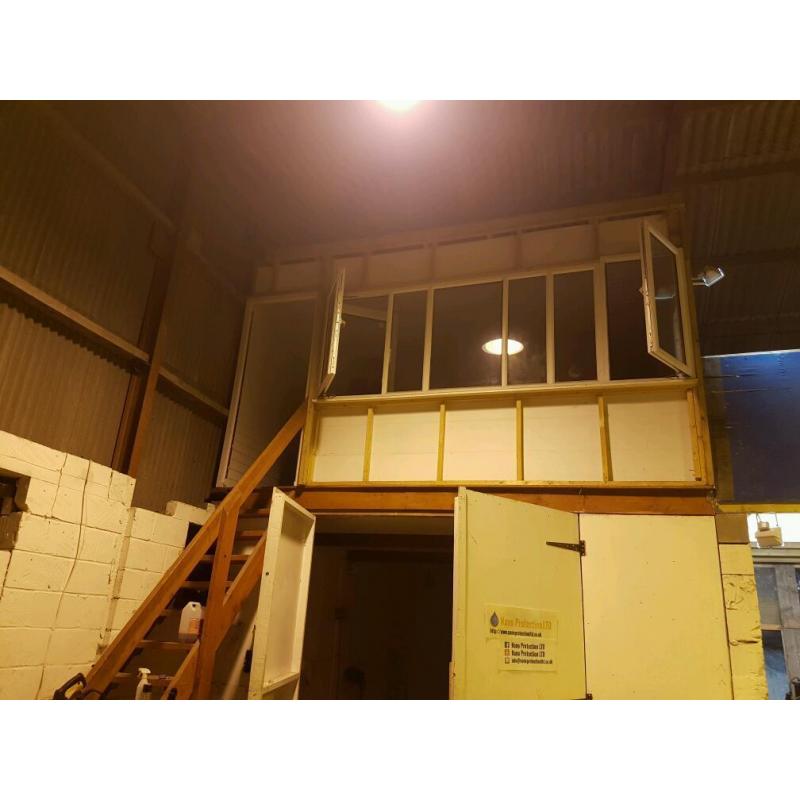 Garage, workshop, unit, bay in a big shared unit