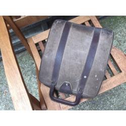 VINTAGE TYPEWRITER. WITH OWN CASE. IVERA- LETTERA 22. Aprx age 1950-1955