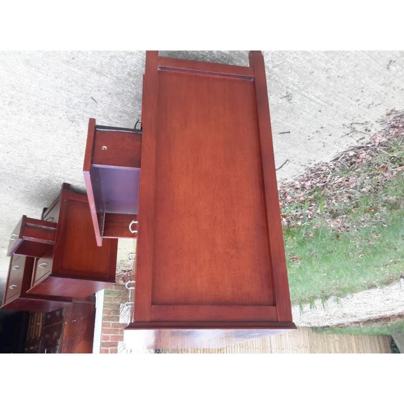 Chest of drawers, dark wood, excellent quality and condition