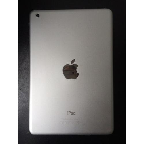 iPad mini 16gb wifi. Silver & White