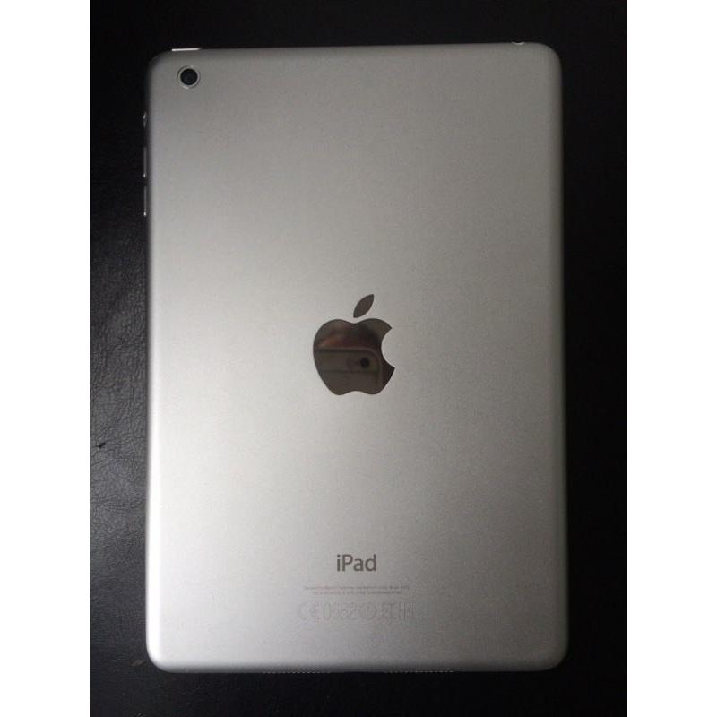 iPad mini 16gb wifi. Silver & White