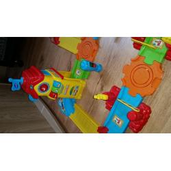 Vtech Toot Toot Train Track Set