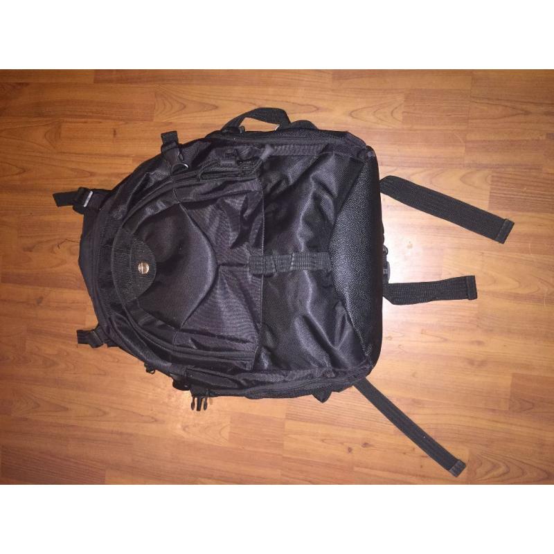 Targus laptop rucksack bag. Excellent condition.