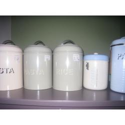 New Retro Kitchen Storage
