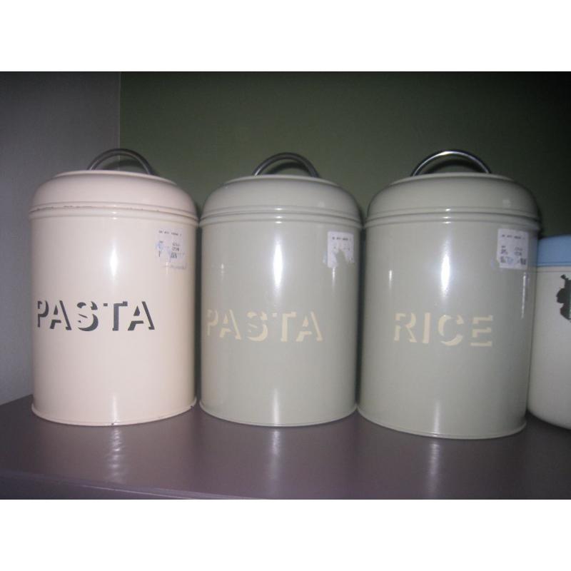 New Retro Kitchen Storage