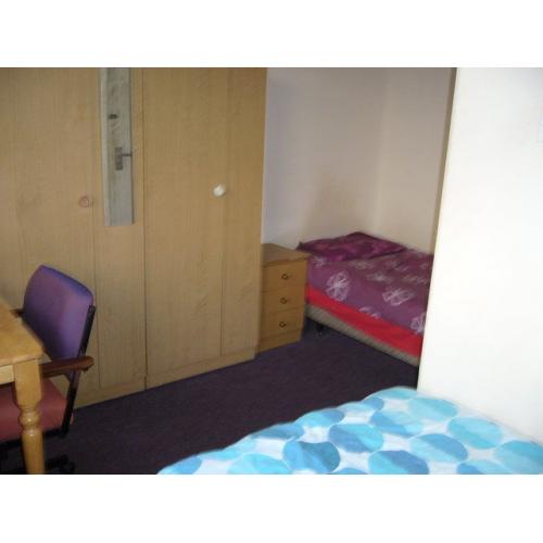 twin room available