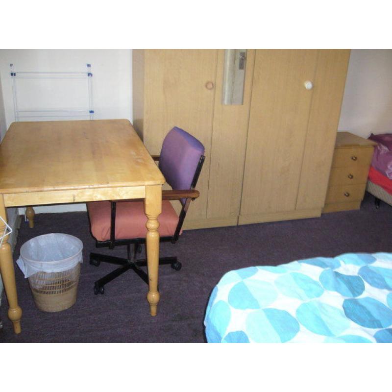 twin room available