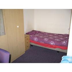 twin room available