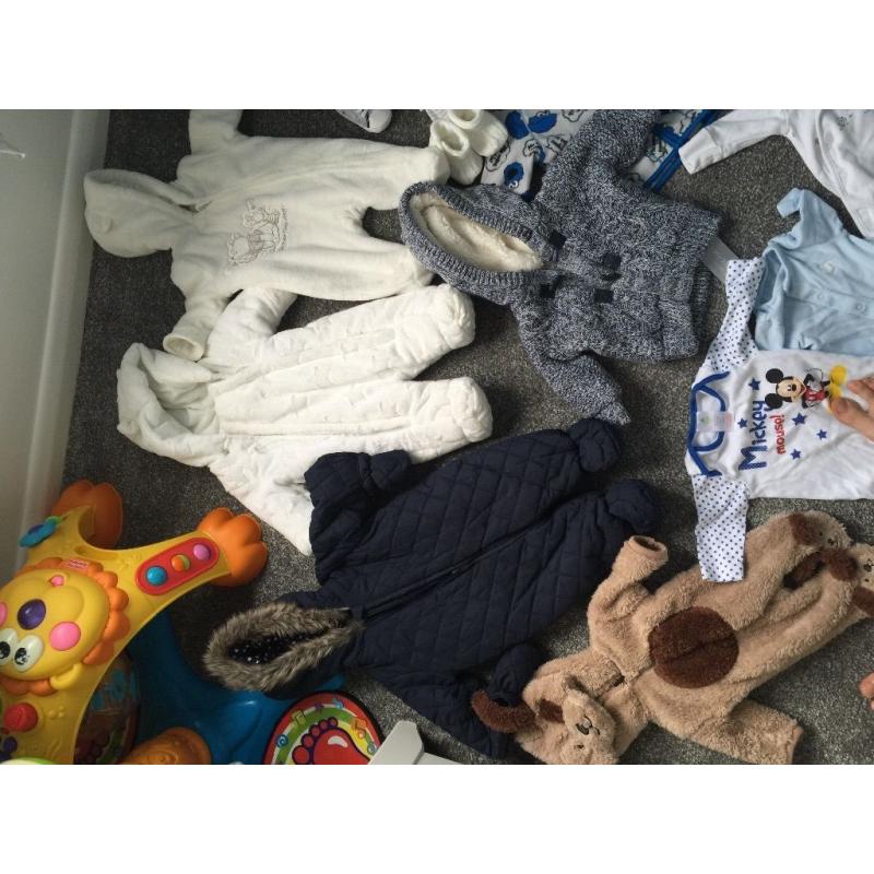 BABY CLOTHES 0-3months