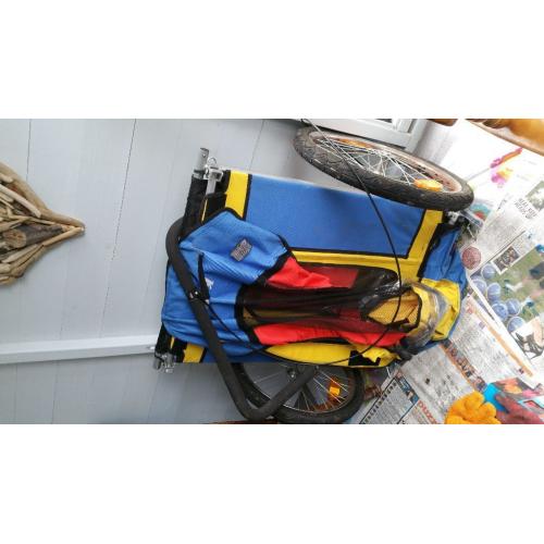 Kids bike trailer