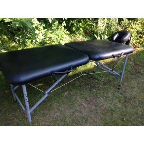 Professional grade massage / beauty therapy table