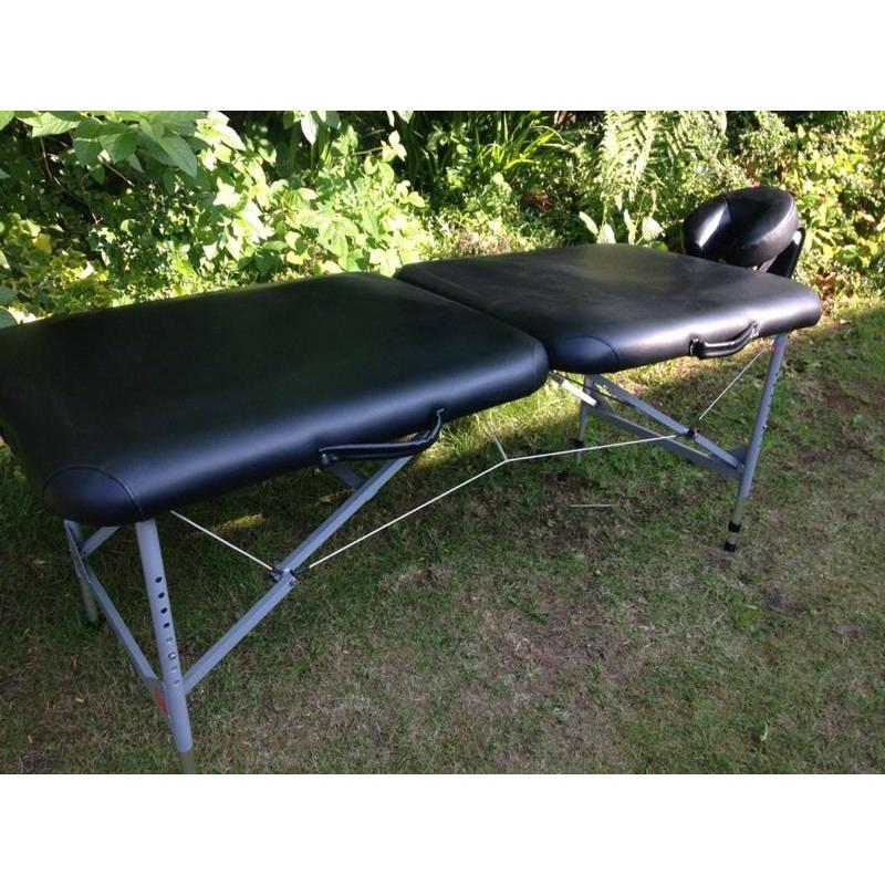 Professional grade massage / beauty therapy table