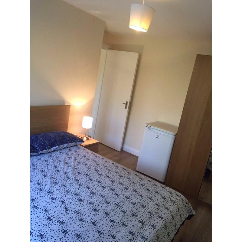 DOUBLE ROOM TO RENT IN STREATHAM COMMON
