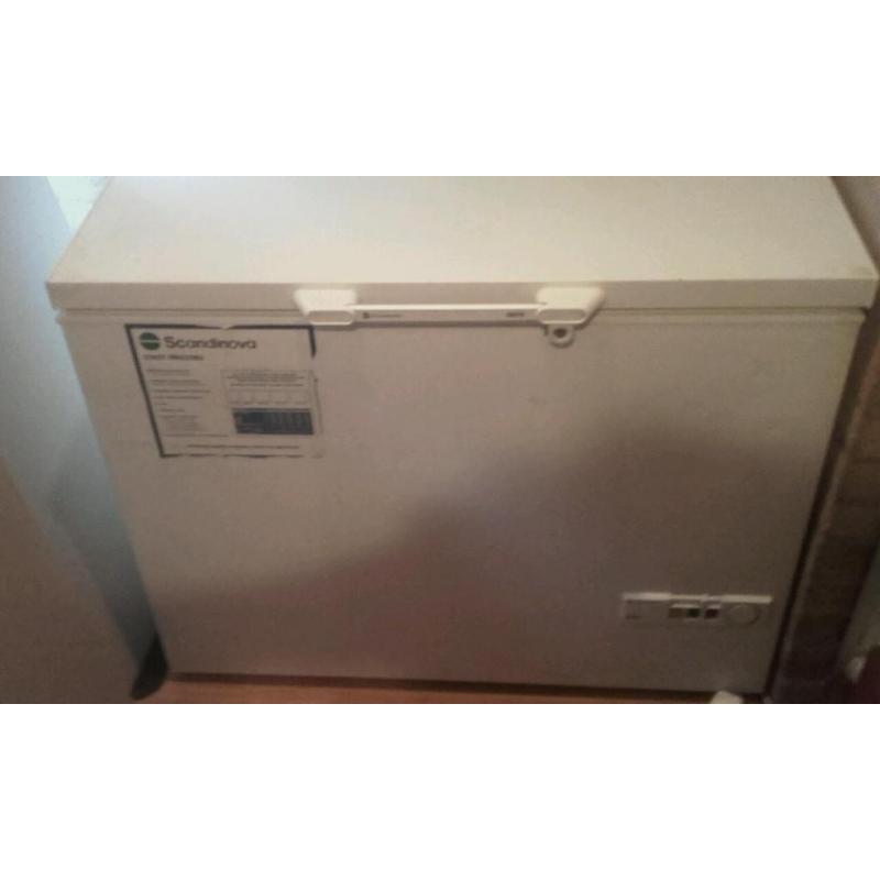 Scandinova chest freezer