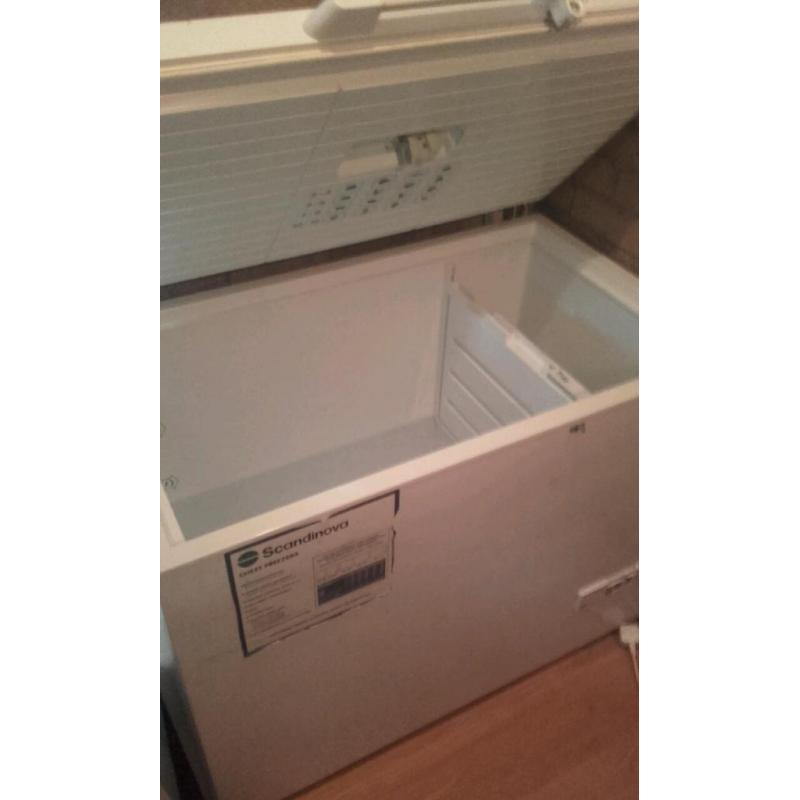 Scandinova chest freezer