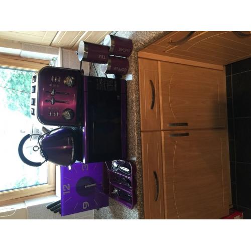 Full purple kitchen set in great condition