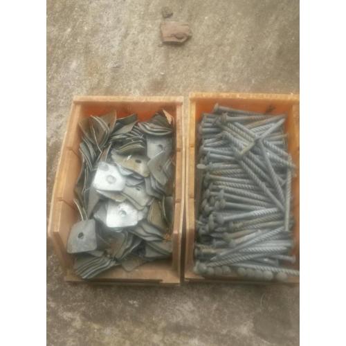 5" Galvanised Screw Nails & plates